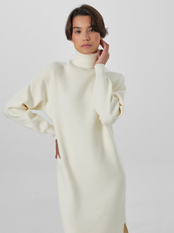 MARK FORMELLE Платье 575348 154016 молочный