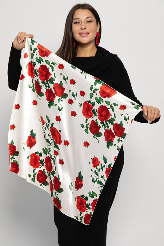 LT Collection Косынка 575408 КЗВ10-53М белый/красные цветы
