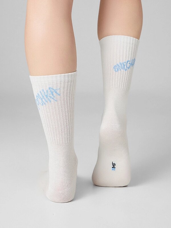 MARK FORMELLE Женские носки 575665 217K-3437 молочный /серебр.люрекс