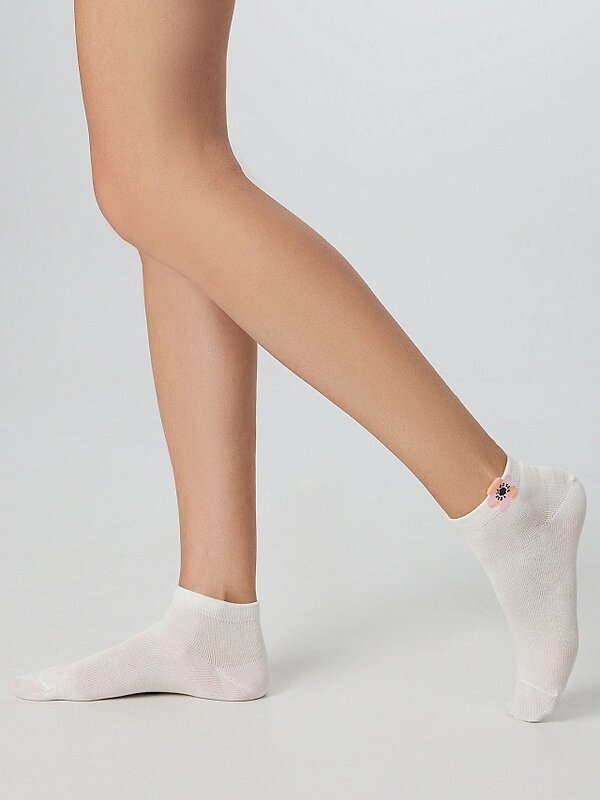 MARK FORMELLE Женские носки 575694 300K-3125 молочный