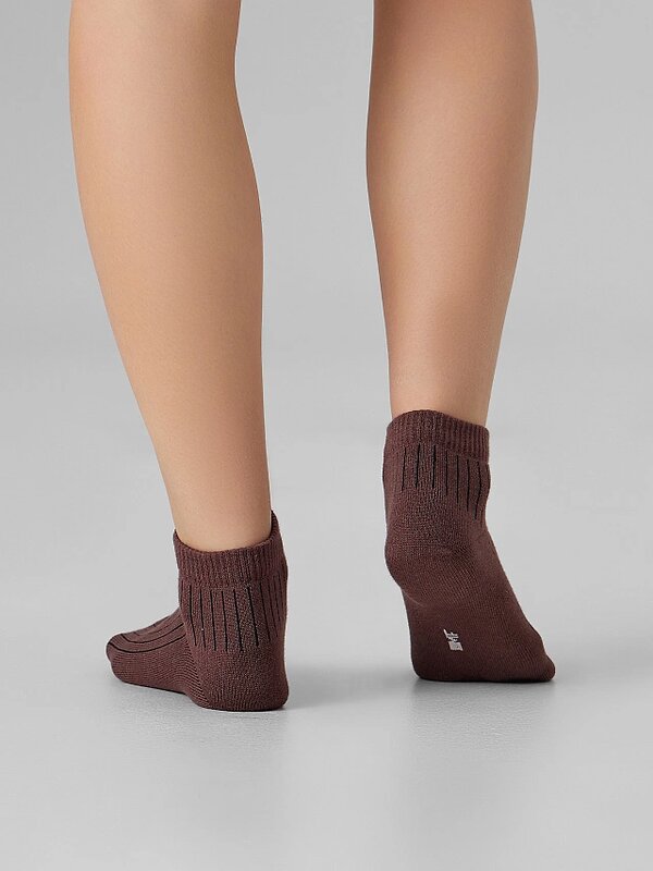MARK FORMELLE Женские носки 575732 398K-3368 шоколадный