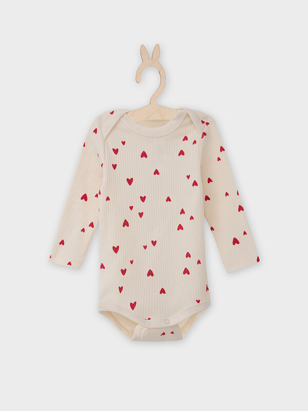 MARK FORMELLE Комплект 575900 89406 сердечки на молочном +красный