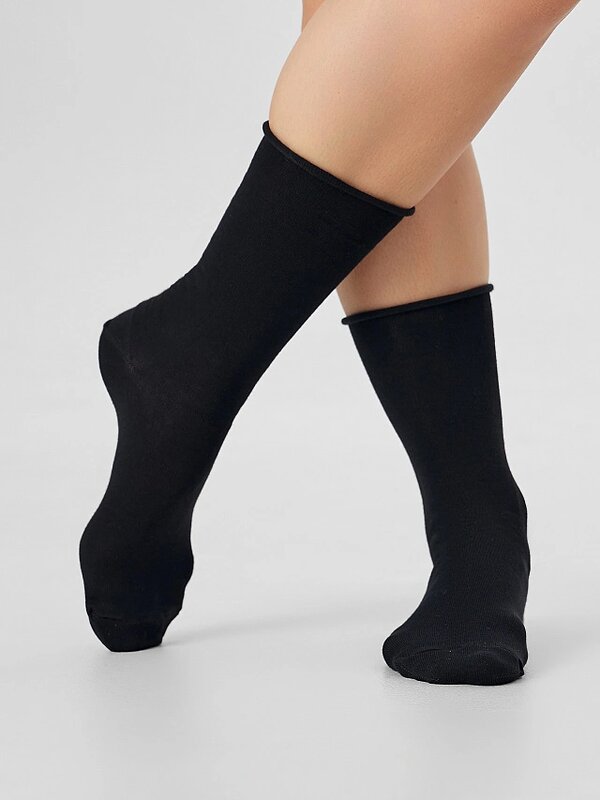 MARK FORMELLE Женские носки 575928 245A-1303 черный