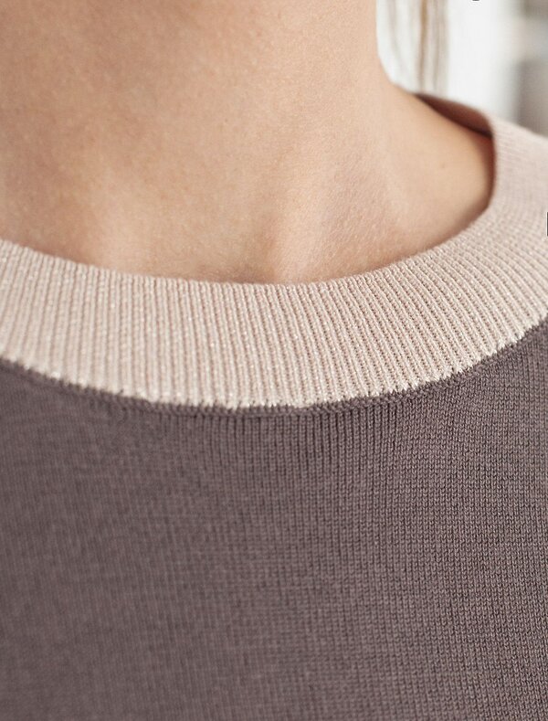 VILATTE Джемпер 576109 D39.388 кофейный