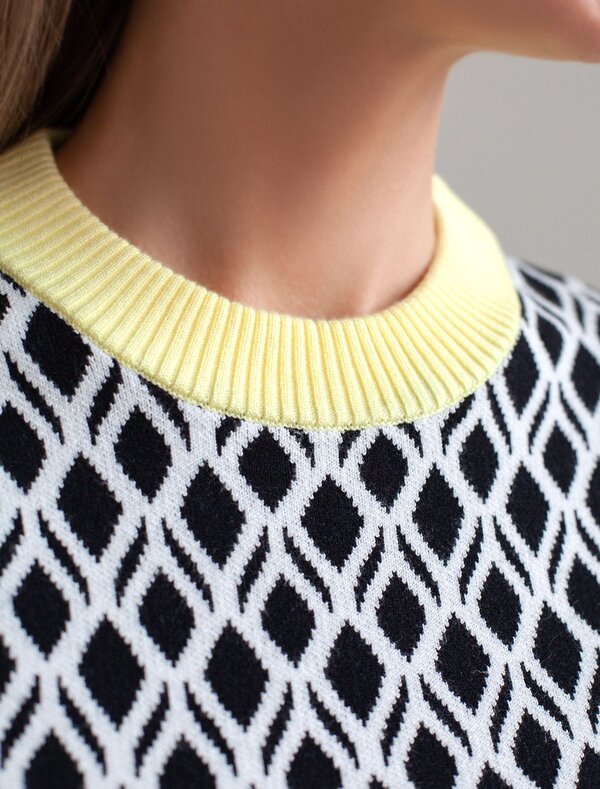 VILATTE Джемпер 576120 D39.402 белый-черный