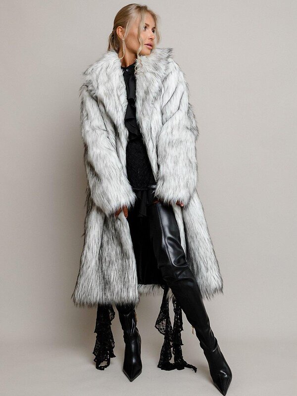 BATIK Шуба 576425 819-24о-2 Белый с черными кончиками
