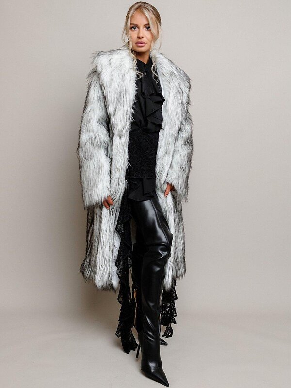 BATIK Шуба 576425 819-24о-2 Белый с черными кончиками