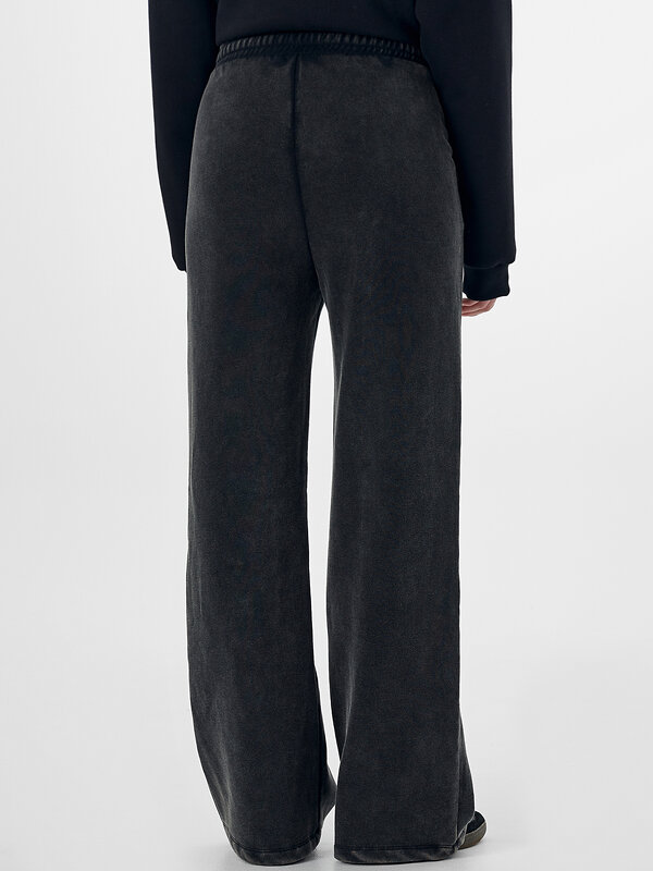 MARK FORMELLE Брюки 576432 182409 ACID WASH на черном