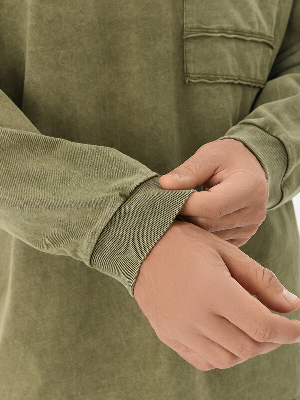 MARK FORMELLE Лонгслив 576449 121964 ACID WASH зимний мох