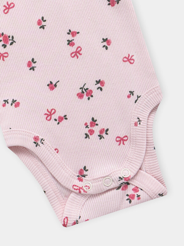 MARK FORMELLE Боди детское 576695 13017-2 сердца на св.розовом +цветочки на розовом