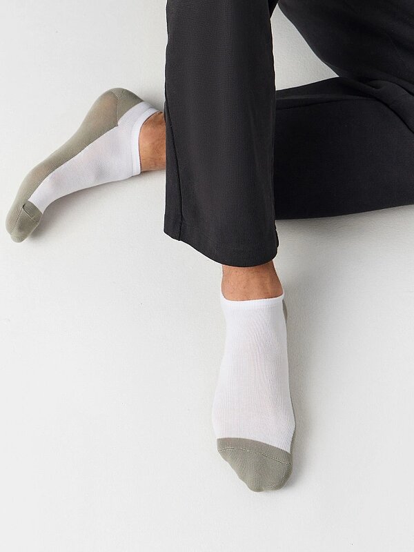 MARK FORMELLE Мужские носки 576731 104K-3091 белый /оливка