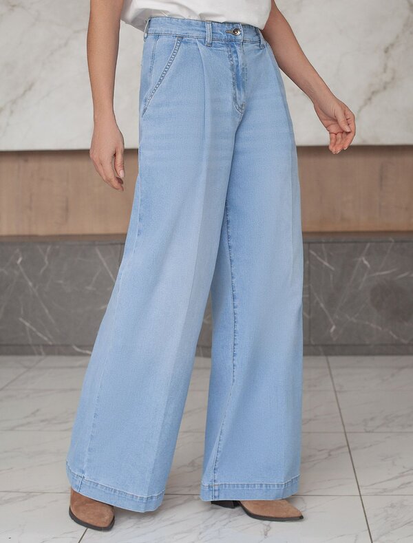 VILATTE Джинсы 577473 D54.307 голубой