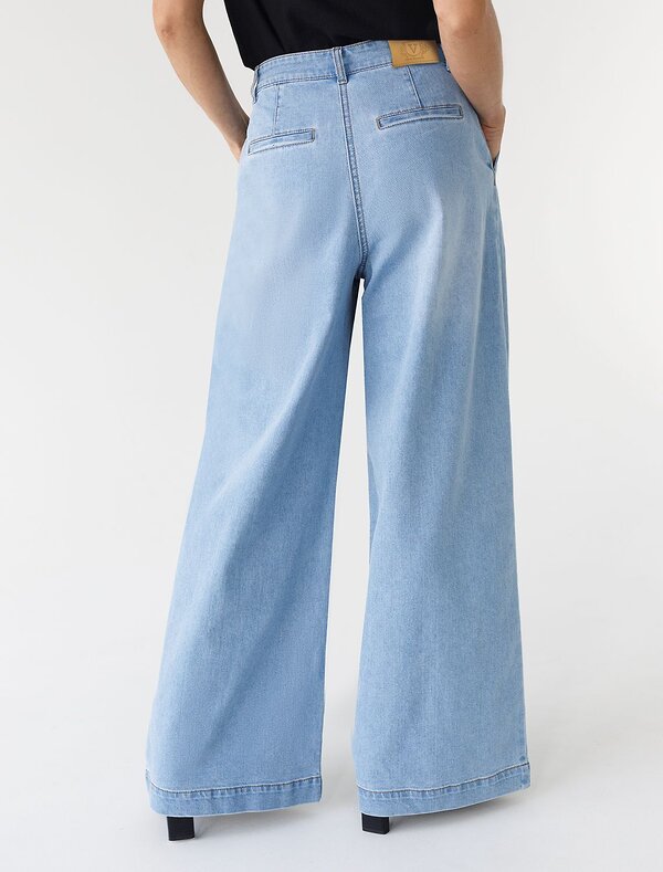 VILATTE Джинсы 577473 D54.307 голубой