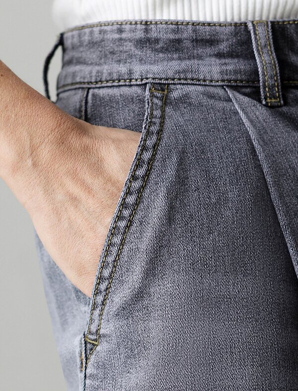 VILATTE Джинсы 577474 D54.307 серый