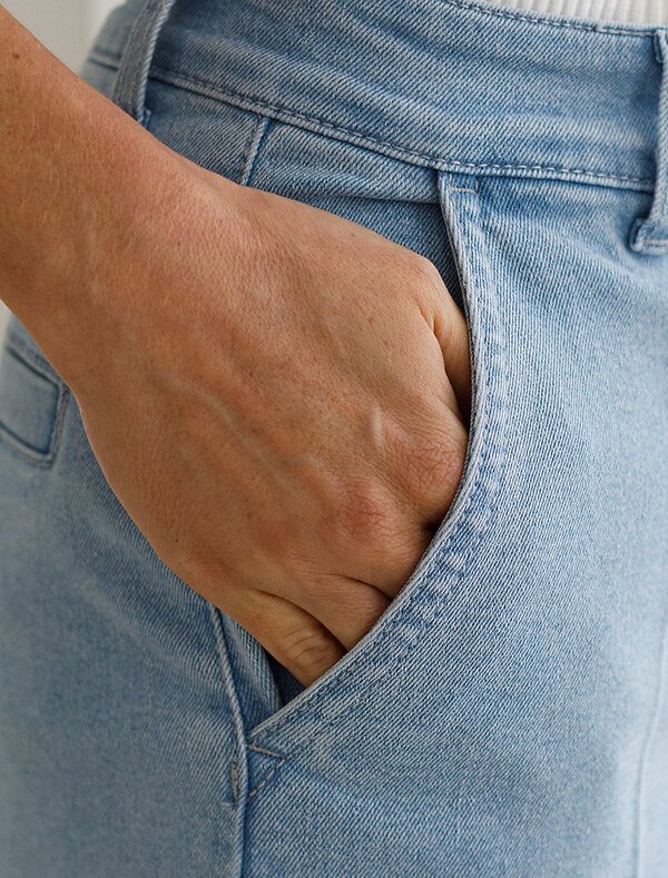 VILATTE Джинсы 577475 D54.308 голубой