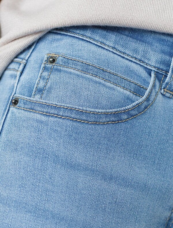 VILATTE Джинсы 577485 D54.315 голубой