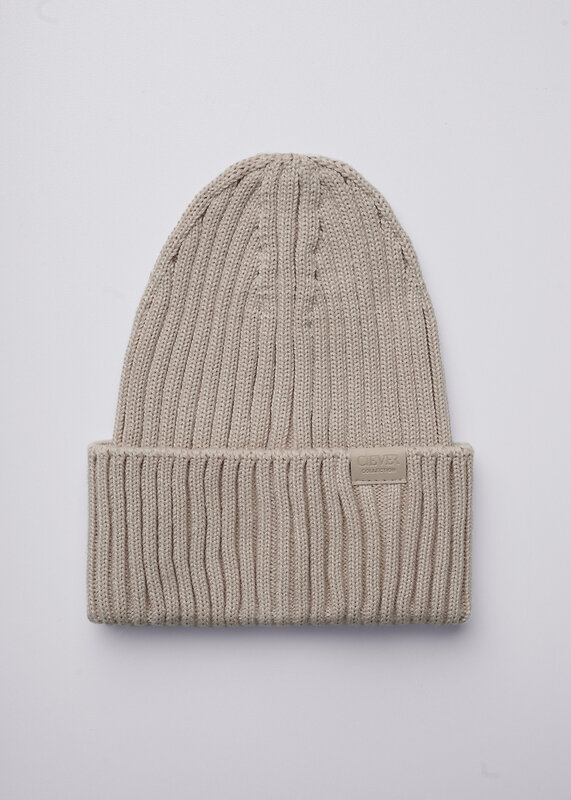 CLEVER Шапка 579322 523480ха св.бежевый