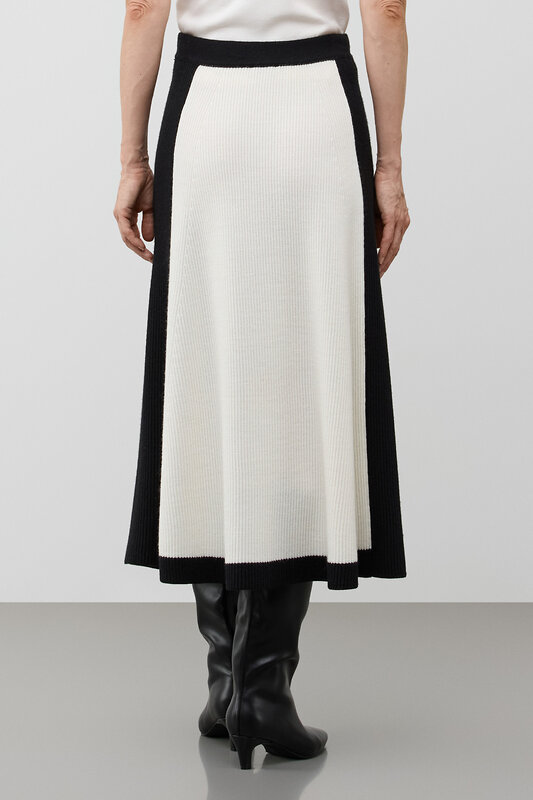 VERY NEAT Юбка 579399 ЕВ 742/ш сливки2