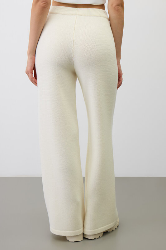 VERY NEAT Брюки 579408 ЕВ 452/ш бежевый