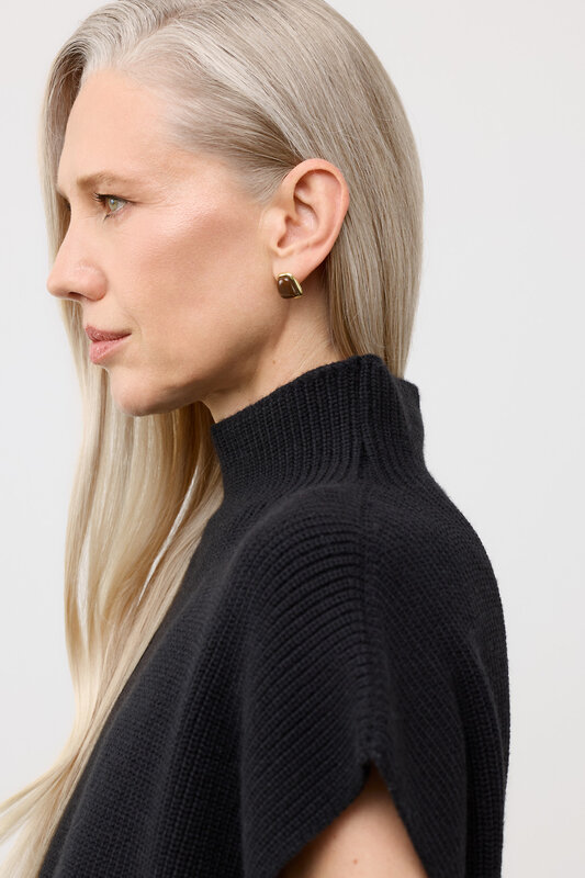 VERY NEAT Жилет 579415 ЕВ 30235/ш черный