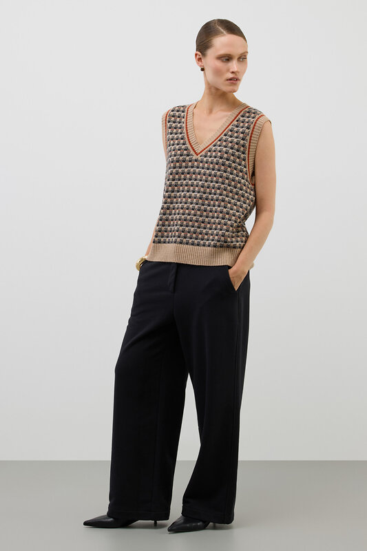 VERY NEAT Жилет 579457 ЕВ 30248/ш бежевый