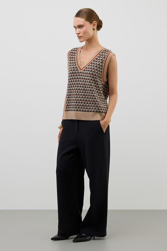 VERY NEAT Жилет 579457 ЕВ 30248/ш бежевый