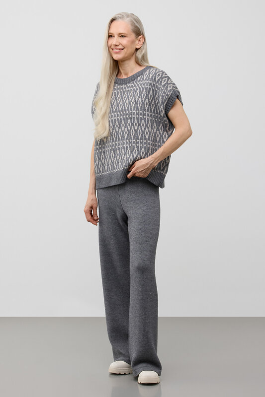 VERY NEAT Жилет 579484 ЕВ 30247/ш темно-серый