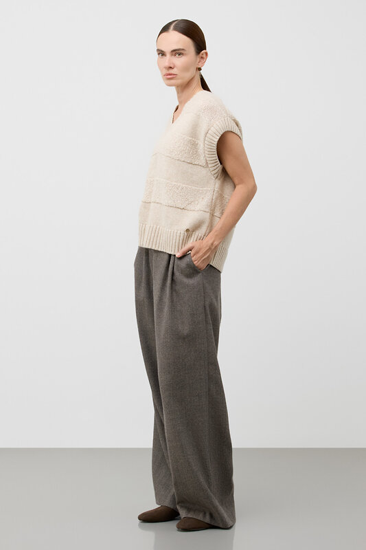 VERY NEAT Жилет 579536 ЕВ 30265/ш бежевый