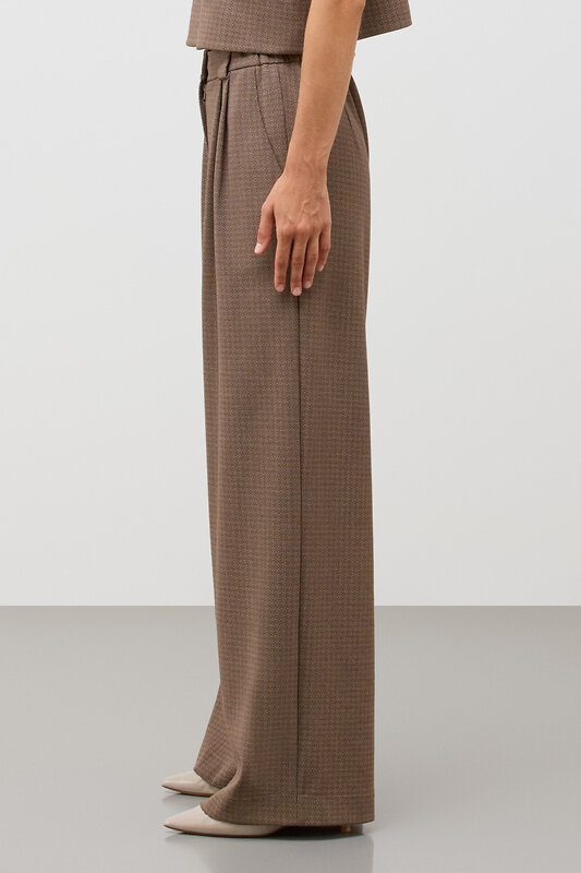 VERY NEAT Брюки 579548 ЕВТ 4167 черный кофе