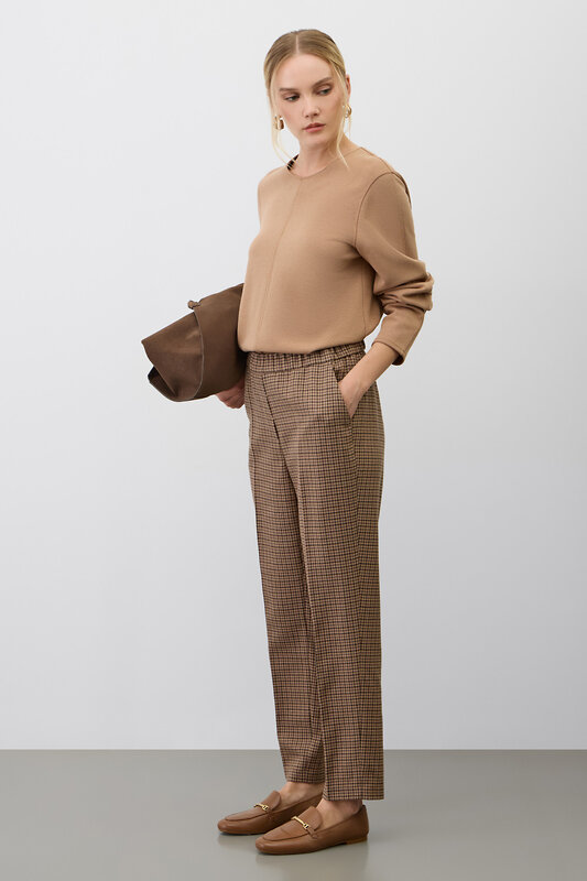 VERY NEAT Брюки 579645 ЕТ 40020 светло-бежевый