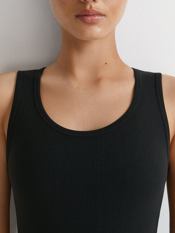 Omsa Майка 580333 OmD 1324T RB Майка жен. "Термо" Nero (Черный)