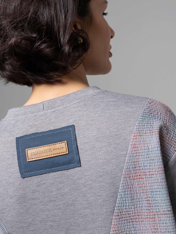 CHARUTTI Лонгслив 580374 12563 Серый