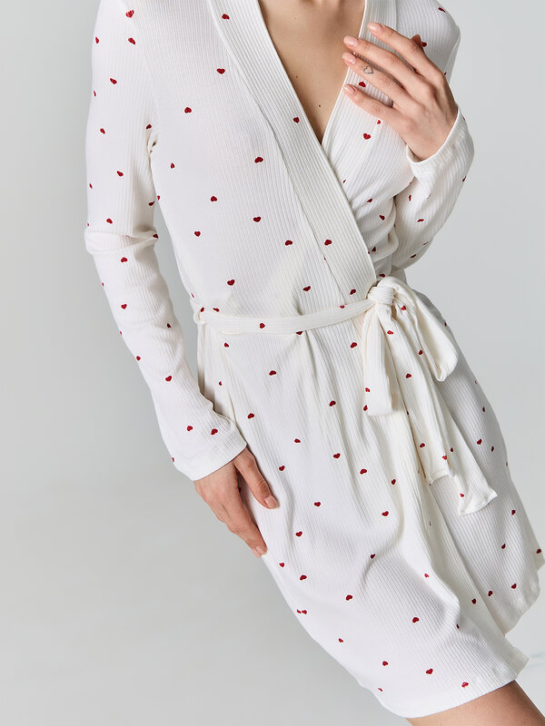 MARK FORMELLE Халат 580592 552295 сердечки на белом
