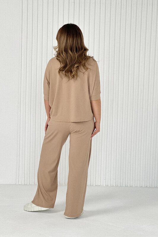 Натали Костюм 580684 52345 бежевый