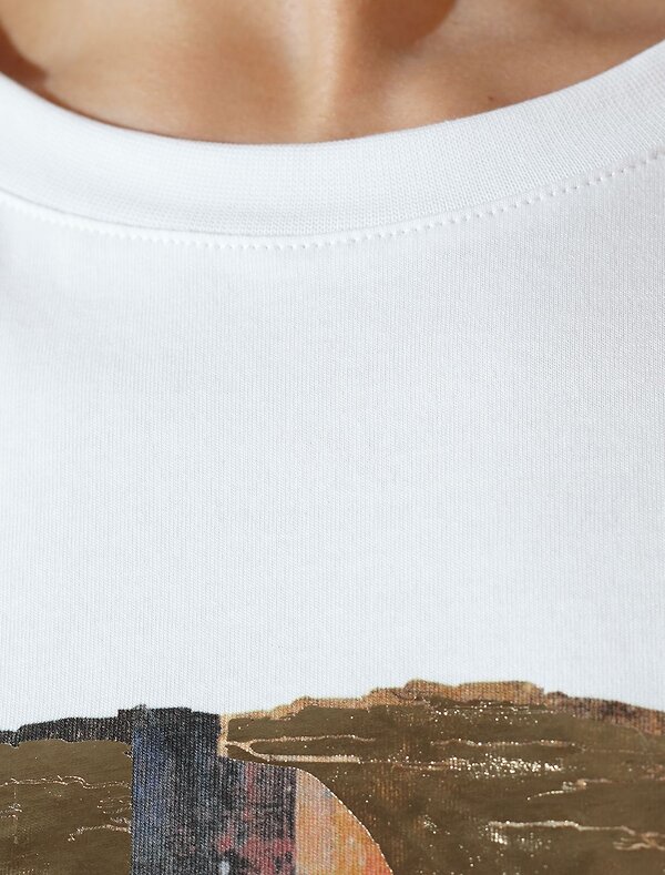 VILATTE Футболка 580915 D49.145 белый_абстракция