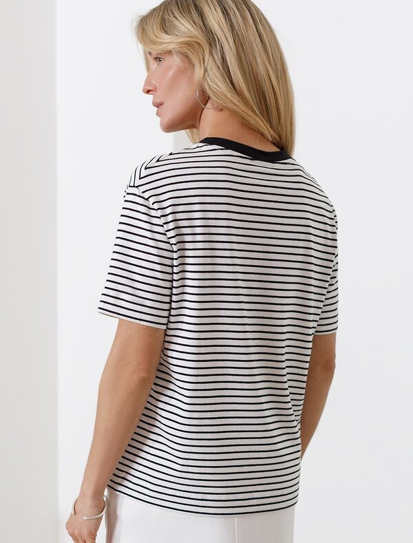 VILATTE Футболка 580917 D49.145 белый-черный_flower_power