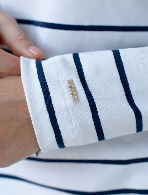 VILATTE Джемпер 580930 D49.148 белый-т.синий