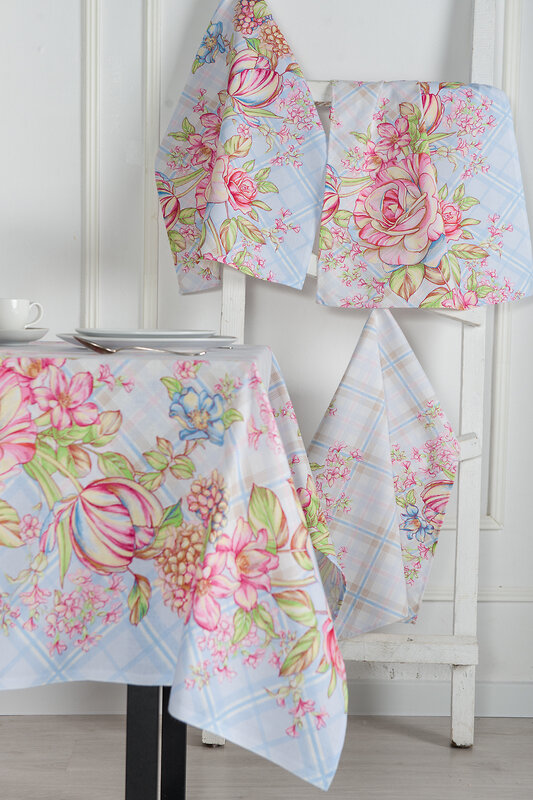 Натали Скатерть 581184 Скатерть Весенний букет голубой