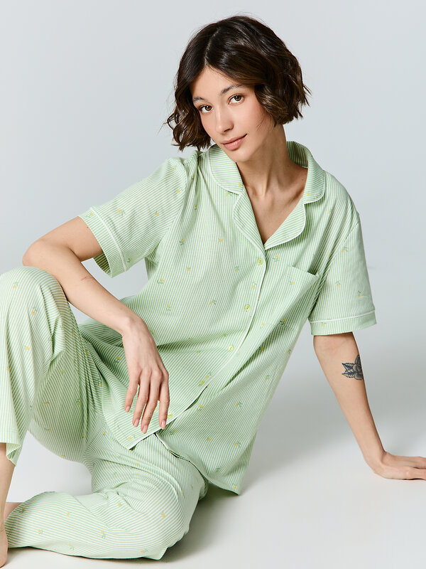 MARK FORMELLE Костюм 581817 592505-1 цветы на зеленой полоске