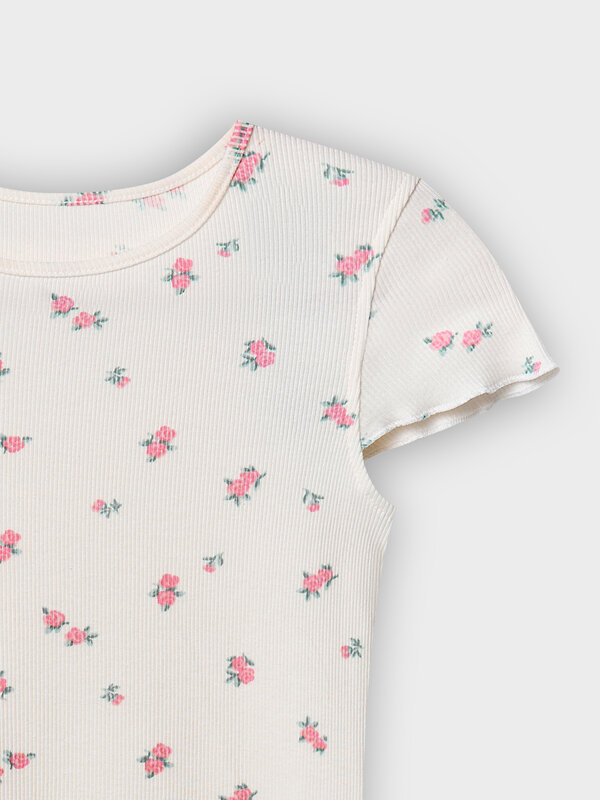 MARK FORMELLE Сорочка 581830 577724 цветы на молочном