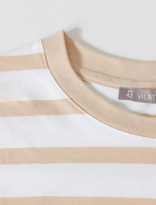 VILATTE Футболка 581998 D49.145 белый-бежевый_листья