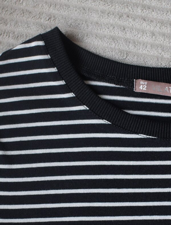 VILATTE Футболка 581999 D49.172 черно-белый