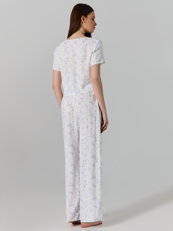 MARK FORMELLE Костюм 582370 592652 цветы на св.молочном