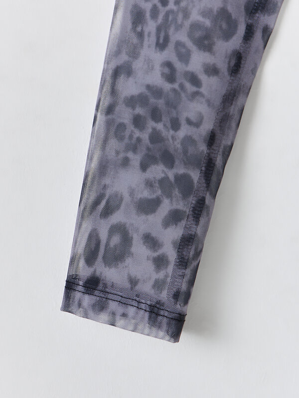 MARK FORMELLE Лонгслив 582786 302495 серый гепард