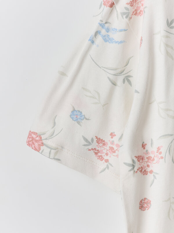 MARK FORMELLE Сорочка 582794 572371 цветы на св.молочном