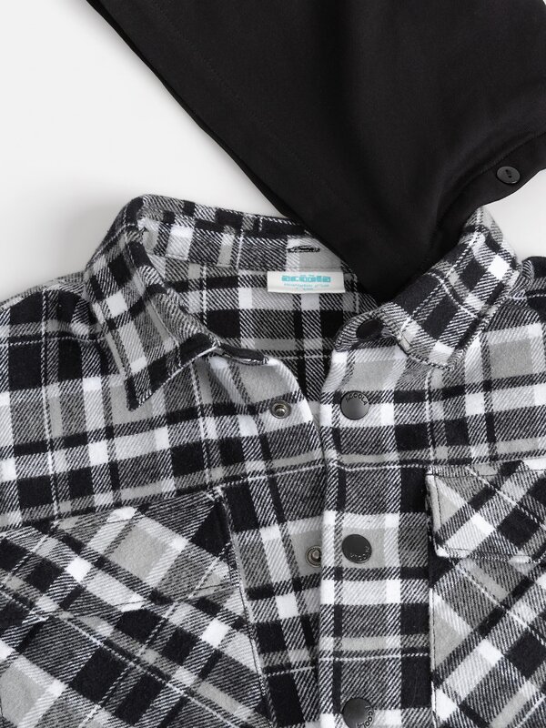 Acoola Куртка 583022 20110280224 черно-белая клетка