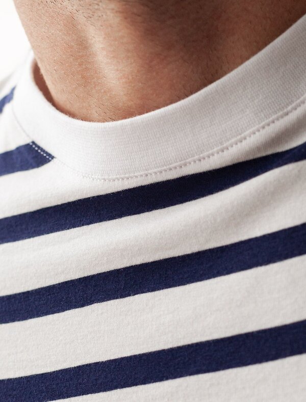 VILATTE Футболка 583474 U49.983 белый-т.синий полоса