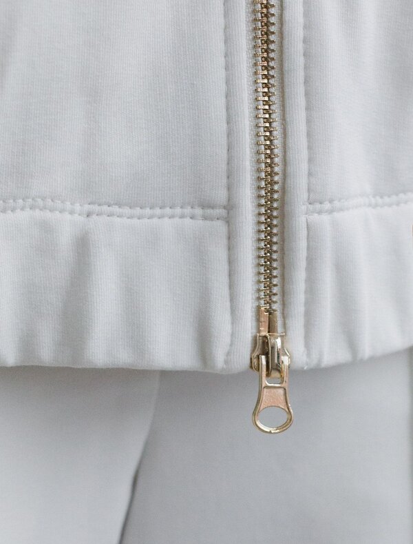 VILATTE Джемпер 583511 D49.138 белый