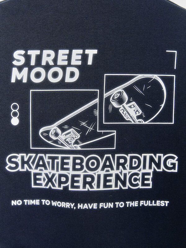 MARK FORMELLE Толстовка 584110 363332/1 неви +печать