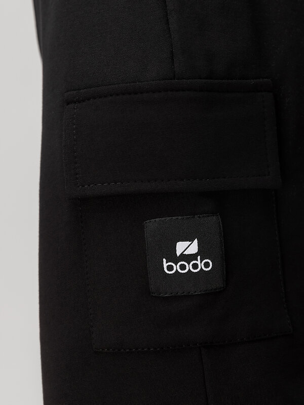 Bodo Шорты 584553 8-89МU черный (белый)